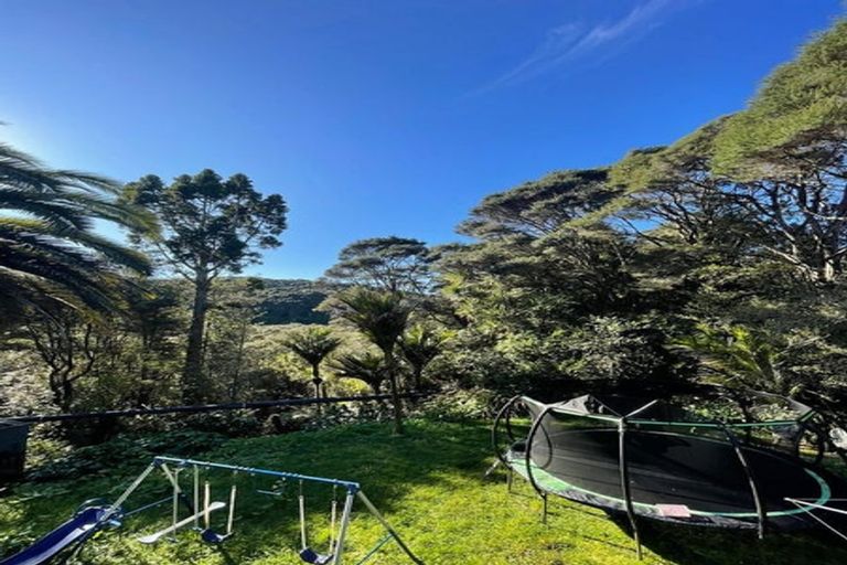 Photo of property in 148 Laingholm Drive, Laingholm, Auckland, 0604