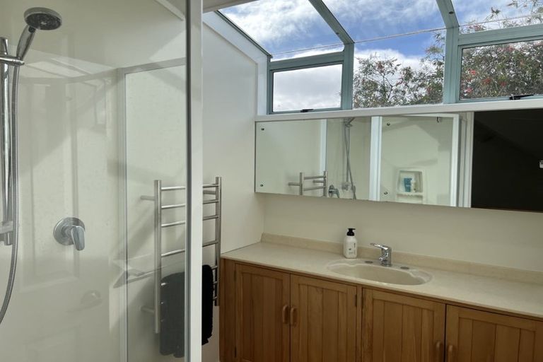 Photo of property in 1/71 Beresford Street, Bayswater, Auckland, 0622