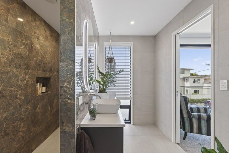 Photo of property in 8 Kowhai Street, Strandon, New Plymouth, 4312