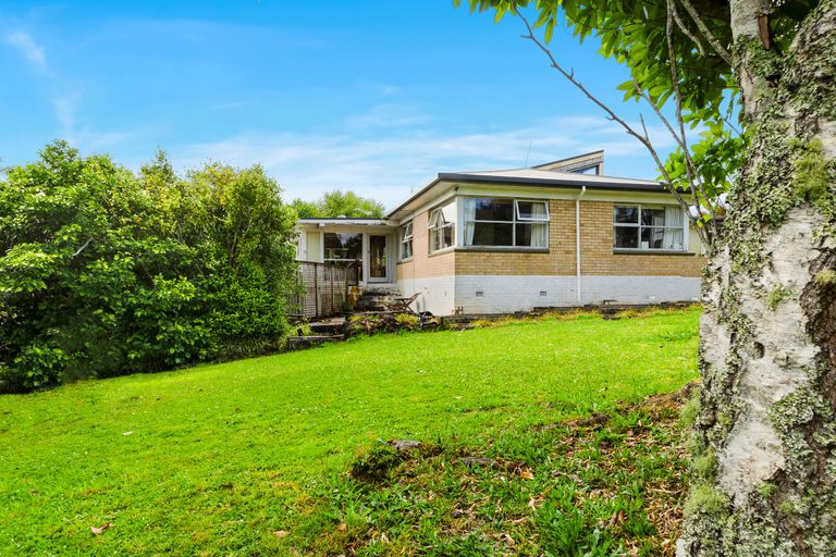 Photo of property in 130 Verran Road, Birkdale, Auckland, 0626