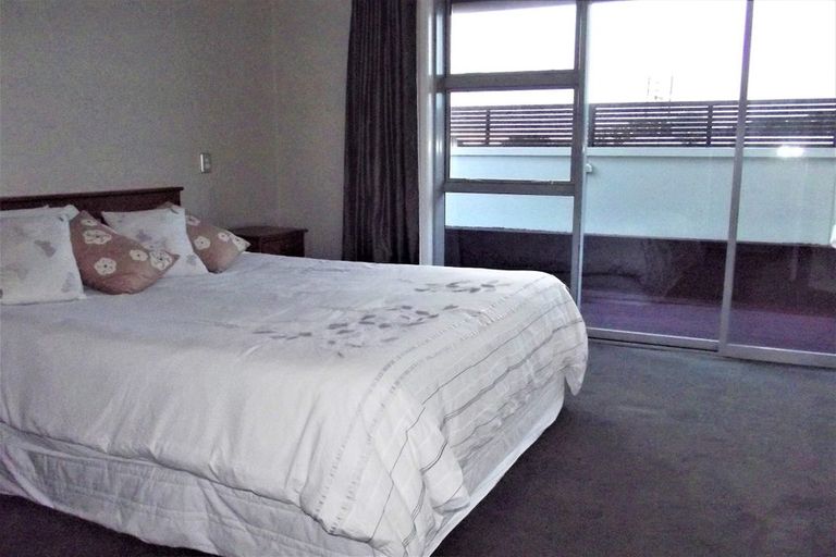 Photo of property in 244a Saint Aubyn Street, New Plymouth, 4310