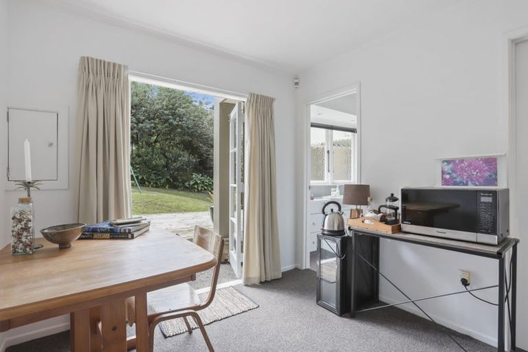 Photo of property in 85 Wood Bay Road, Titirangi, Auckland, 0604