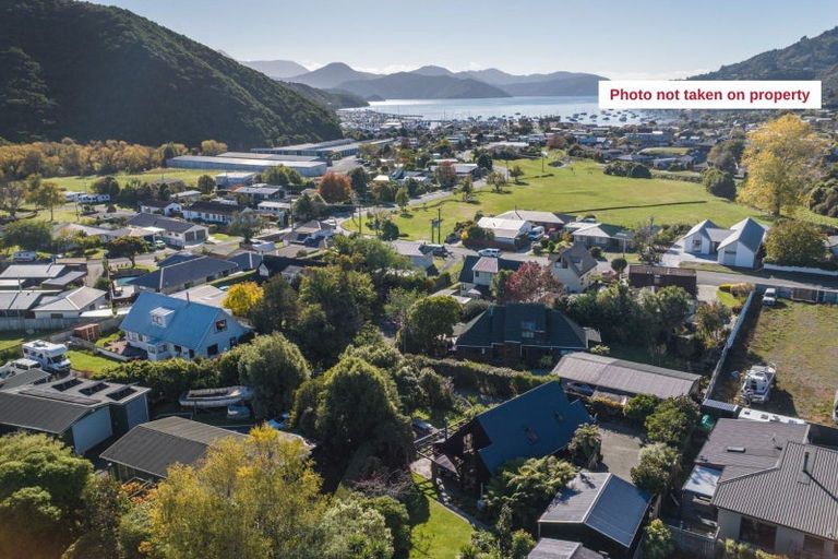 Photo of property in 6b Beach Road, Waikawa, Picton, 7220