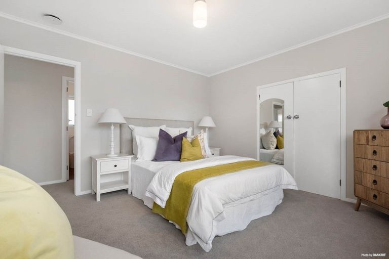 Photo of property in 49 Tiraumea Drive, Pakuranga, Auckland, 2010