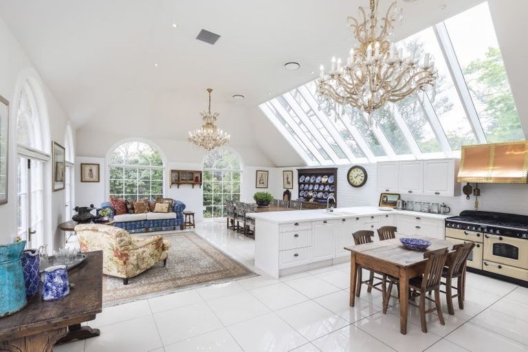 Photo of property in 14 Weka Street, Fendalton, Christchurch, 8041