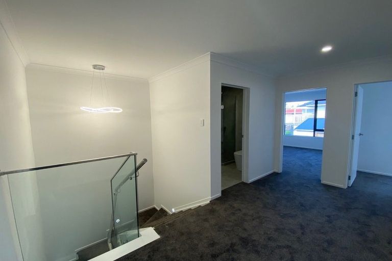 Photo of property in 65a Tiroroa Avenue, Te Atatu South, Auckland, 0610