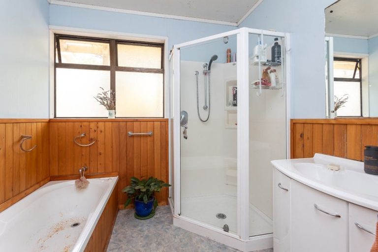 Photo of property in 224 Rimmer Road, Helensville, 0875