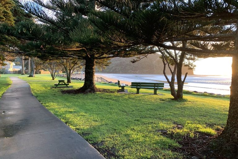 Photo of property in 11 Waiwera Place, Waiwera, Orewa, 0994