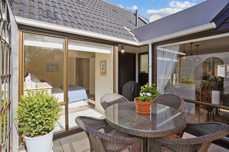 Photo of property in 33 Lavandula Crescent, Burnside, Christchurch, 8042