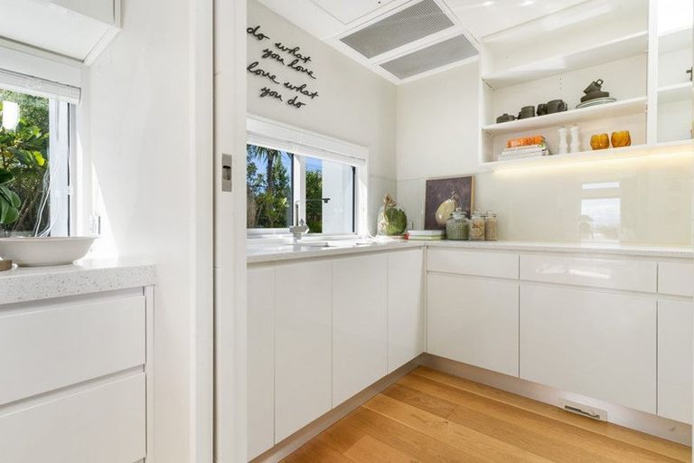 Photo of property in 2 Aglaia Place, Cracroft, Christchurch, 8022