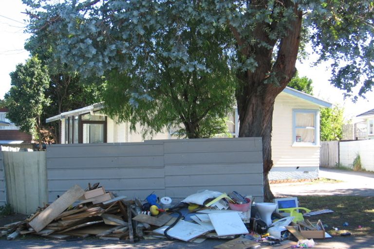 Photo of property in 59a Cobham Crescent, Kelston, Auckland, 0602