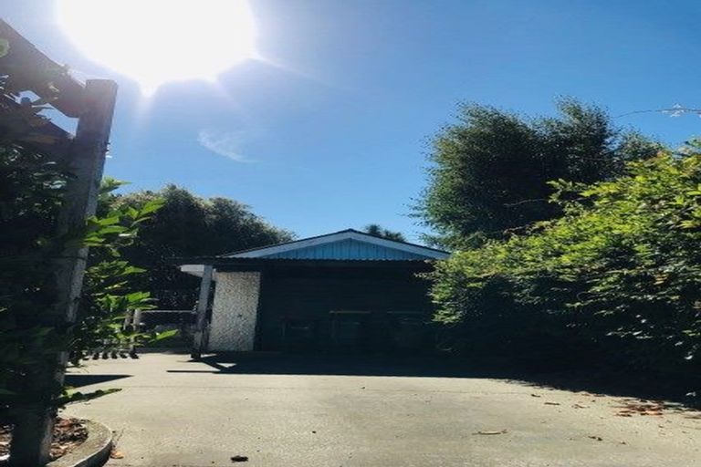 Photo of property in 4 Gladson Avenue, Sockburn, Christchurch, 8042