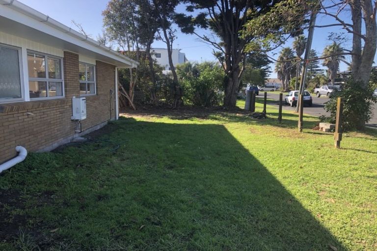 Photo of property in 1/1 Pine Road, Orewa, 0931