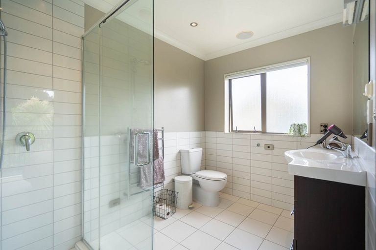 Photo of property in 4 Springhaven Lane, Paraparaumu, 5032