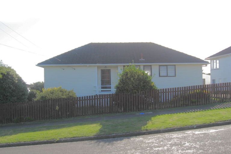 Photo of property in 23 Spur Grove, Titahi Bay, Porirua, 5022