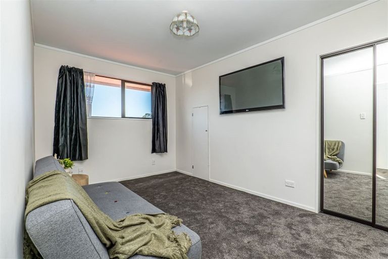 Photo of property in 21 Walcot Street, Bromley, Christchurch, 8062