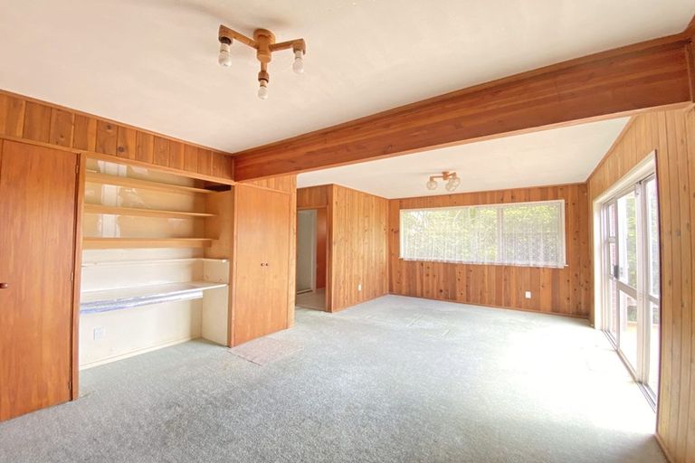 Photo of property in 65 Edgewater Drive, Pakuranga, Auckland, 2010