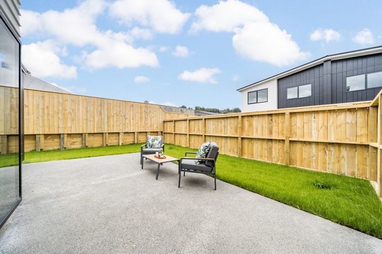 Photo of property in 42b Moeraki Road, Maoribank, Upper Hutt, 5018