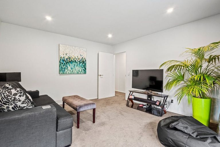 Photo of property in 9 Oxfordshire Avenue, Lower Shotover, Queenstown, 9304