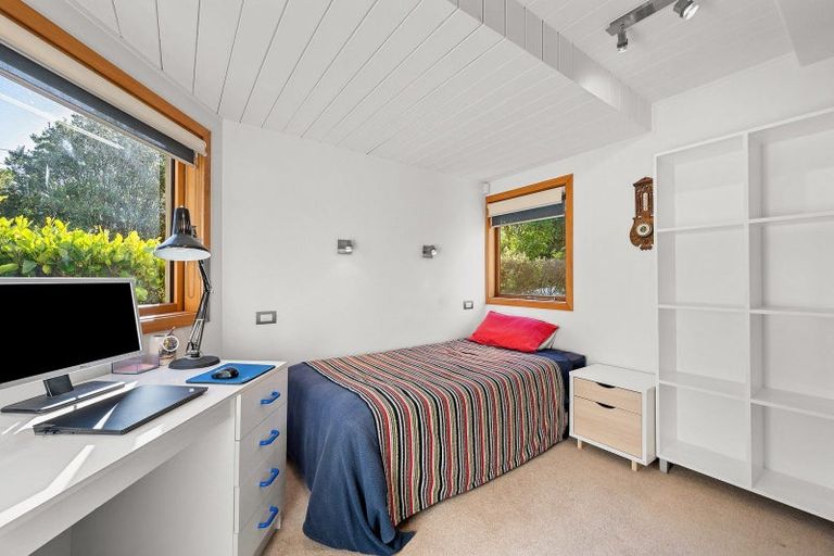 Photo of property in 37 Nicholson Road, Khandallah, Wellington, 6035