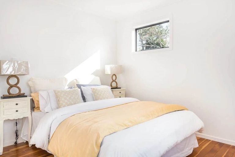 Photo of property in 40 Acacia Road, Torbay, Auckland, 0632