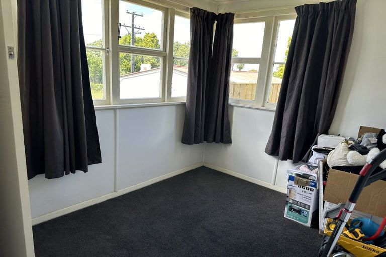 Photo of property in 2 York Street, Eltham, 4322