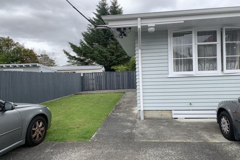 Photo of property in 3/4 Bracken Street, Wallaceville, Upper Hutt, 5018