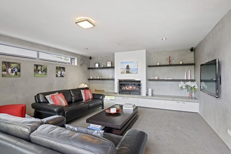 Photo of property in 15 Teagarden Close, Mairehau, Christchurch, 8052