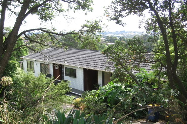 Photo of property in 2/177 Browns Bay Road, Browns Bay, Auckland, 0630