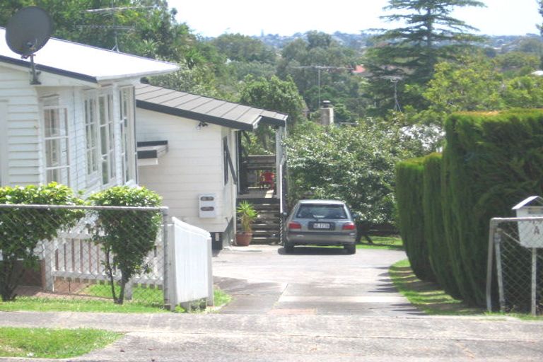 Photo of property in 19a Raleigh Road, Northcote, Auckland, 0627