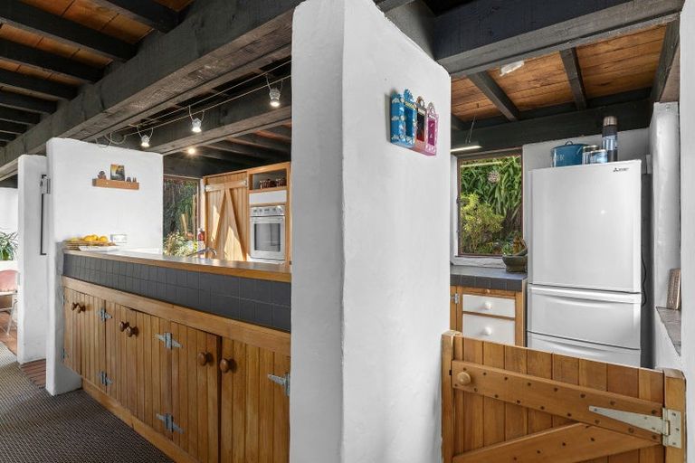 Photo of property in 22 Rakeiora Grove, Korokoro, Lower Hutt, 5012