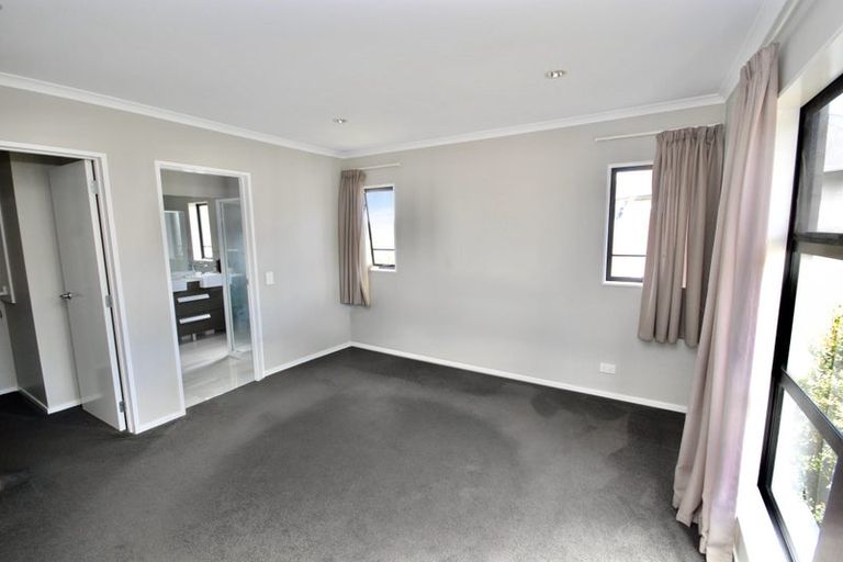 Photo of property in 11 Mauku Lane, Greenhithe, Auckland, 0632