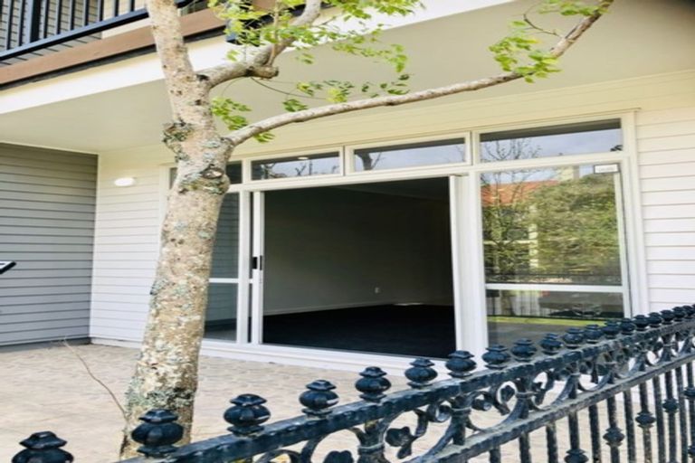 Photo of property in 5/44 Carlos Drive, Flat Bush, Auckland, 2016