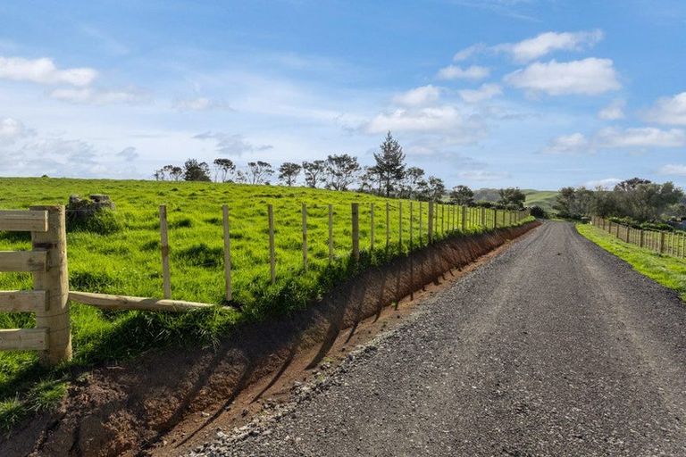 Photo of property in 179 Evans Road, South Head, 0874