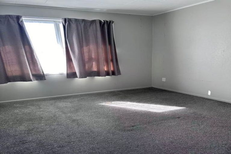 Photo of property in 13 Spinella Drive, Bayview, Auckland, 0629