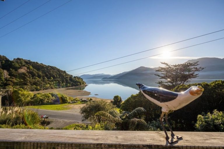 Photo of property in 3904 Kenepuru Road, Black Rock, Picton, 7282