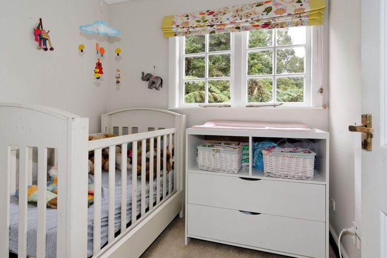 Photo of property in 199 Scenic Drive, Titirangi, Auckland, 0604