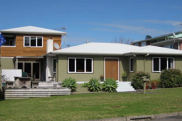 Photo of property in 53 Ocean View Road, Waihi Beach, 3611