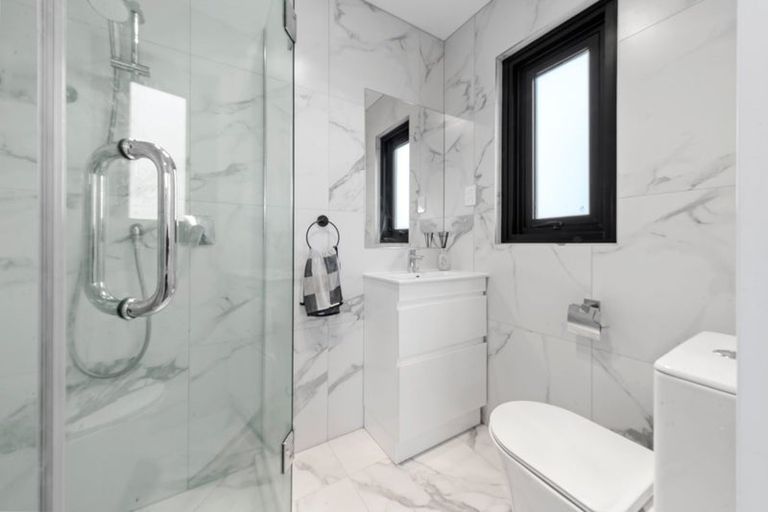 Photo of property in 148a Hutchinsons Road, Bucklands Beach, Auckland, 2014