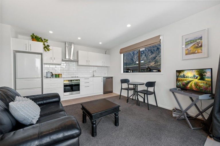 Photo of property in 64 Howden Drive, Jacks Point, 9371