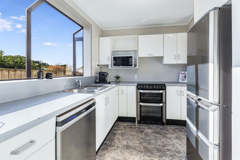 Photo of property in 42 Beaumaris Crescent, Ascot Park, Porirua, 5024