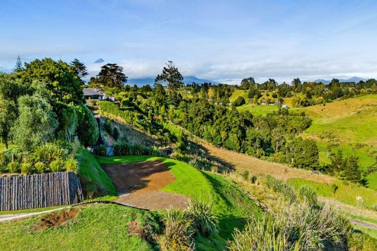 Photo of property in 10 Aderman Place, Hurworth, New Plymouth, 4310