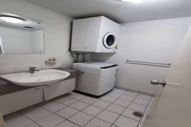 Photo of property in Cintra Apartments, 5e/3 Whitaker Place, Grafton, Auckland, 1010