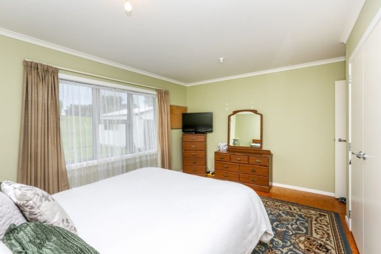Photo of property in 13 Tohora Place, Spotswood, New Plymouth, 4310