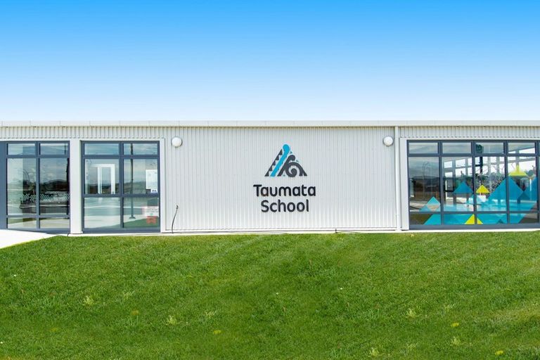 Photo of property in 8 Te Ranga Memorial Drive, Pyes Pa, Tauranga, 3112