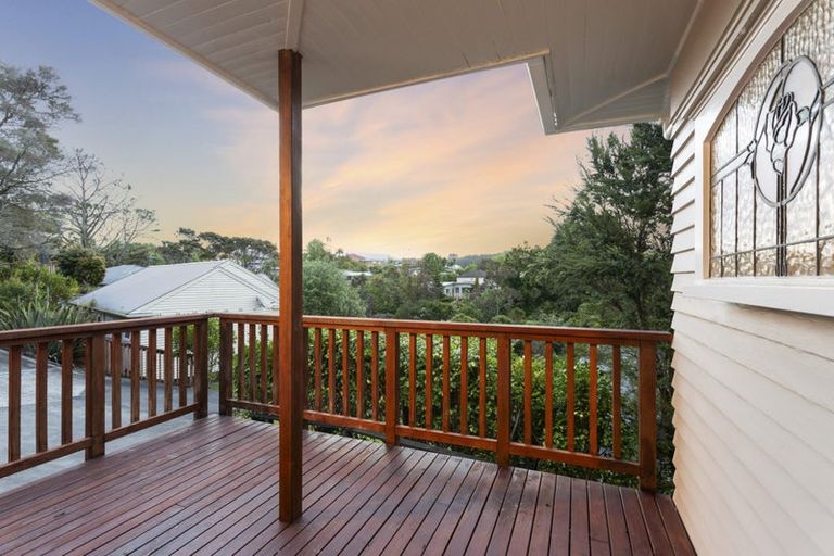 Photo of property in 518e West Coast Road, Oratia, Auckland, 0604