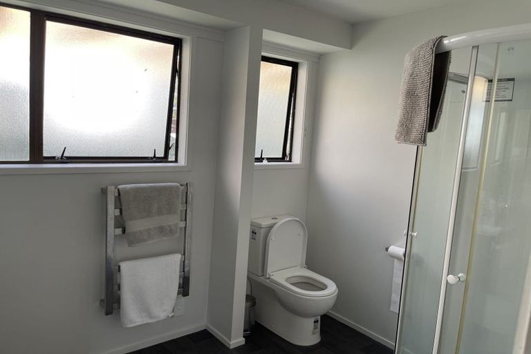 Photo of property in 10 Granville Drive, Massey, Auckland, 0614