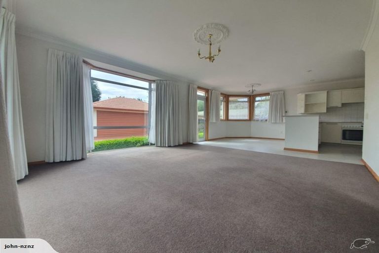 Photo of property in 74 Straven Road, Fendalton, Christchurch, 8014