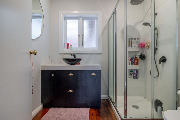 Photo of property in 37 Stewart Crescent, Hokowhitu, Palmerston North, 4410