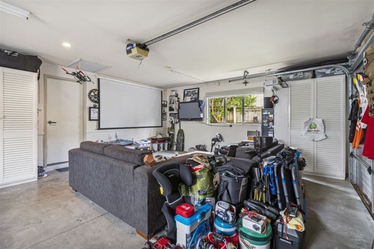 Photo of property in 103a Brian Crescent, Stanmore Bay, Whangaparaoa, 0932